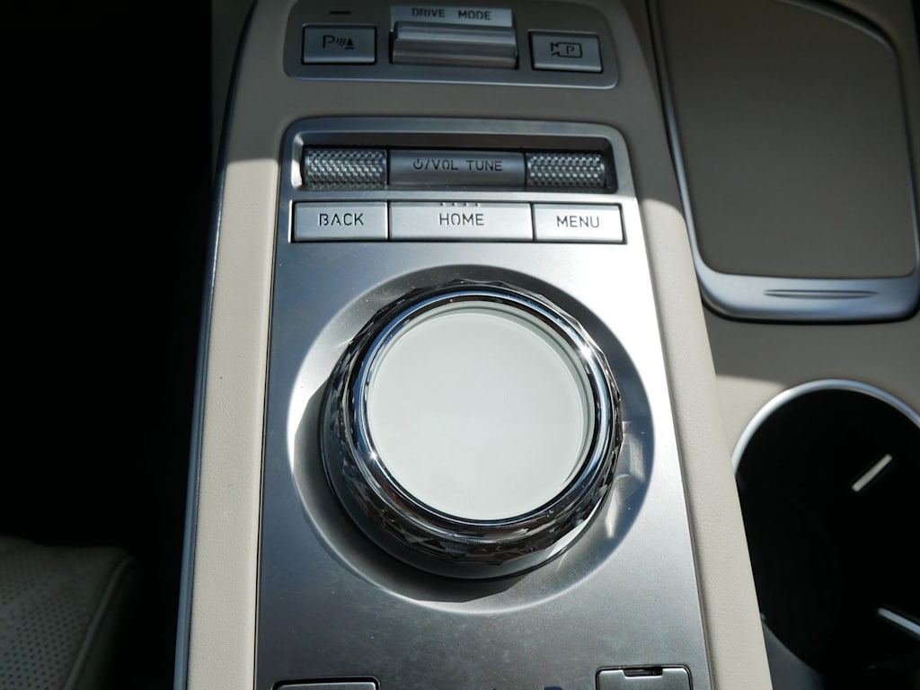 Thumbnail: 2023 Genesis GV70 - 24