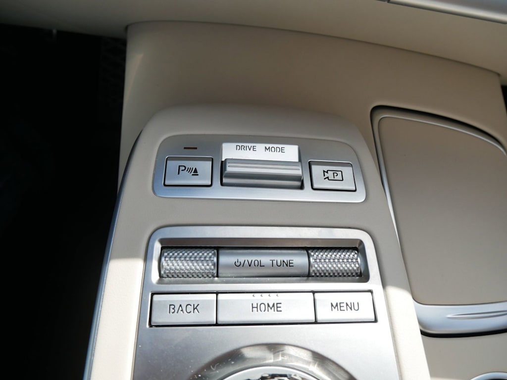 Thumbnail: 2023 Genesis GV70 - 23