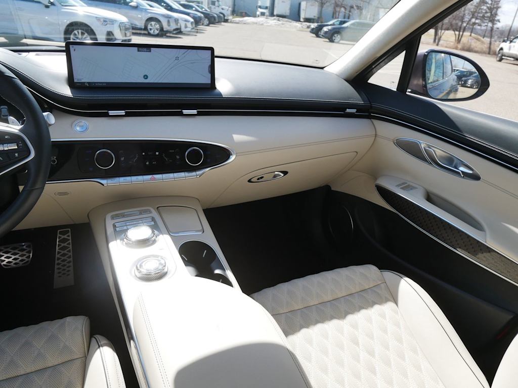 Thumbnail: 2023 Genesis GV70 - 10