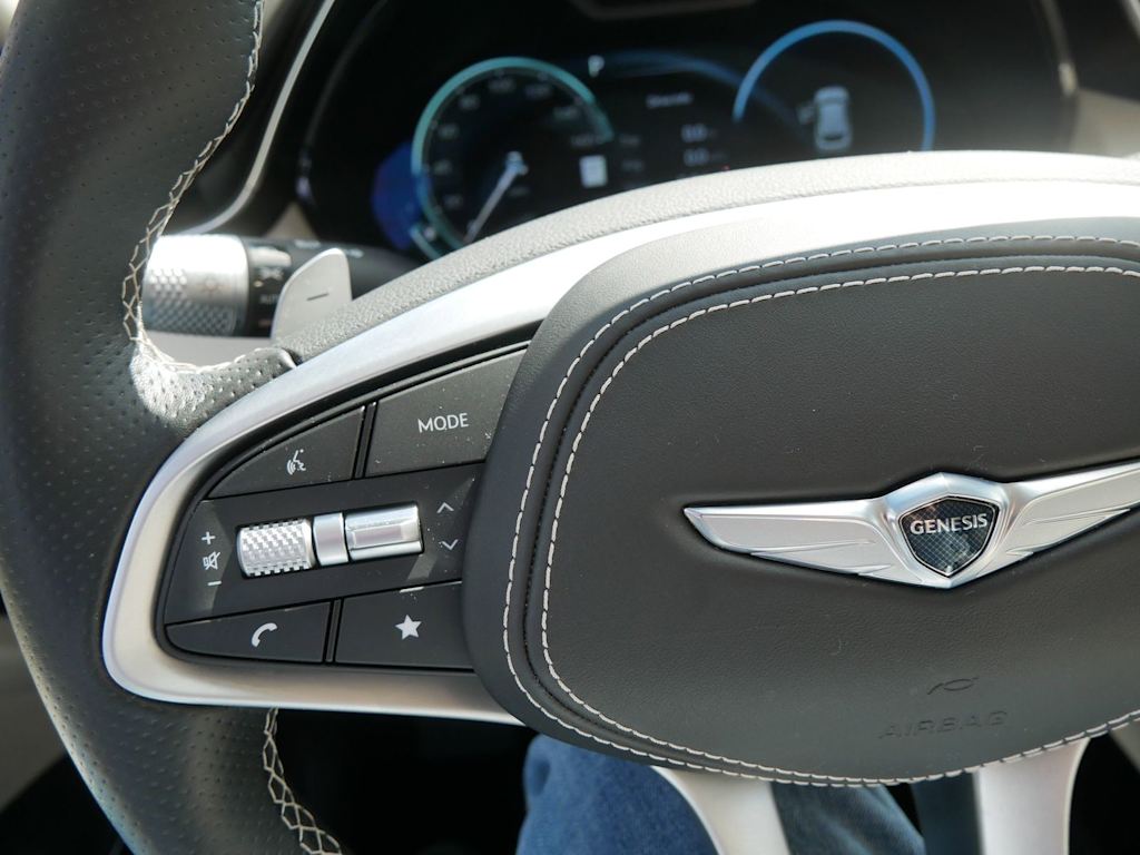 Thumbnail: 2023 Genesis GV70 - 28