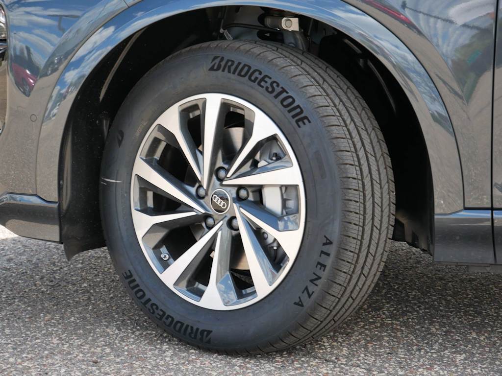 Thumbnail: 2027 Audi Q6 e-tron - 7