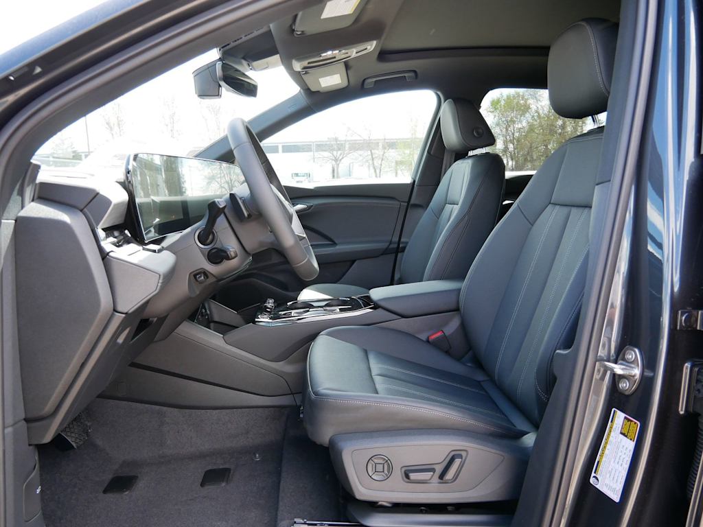 Thumbnail: 2027 Audi Q6 e-tron - 9