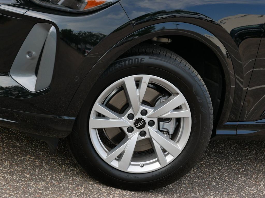 Thumbnail: 2025 Audi Q5 - 6
