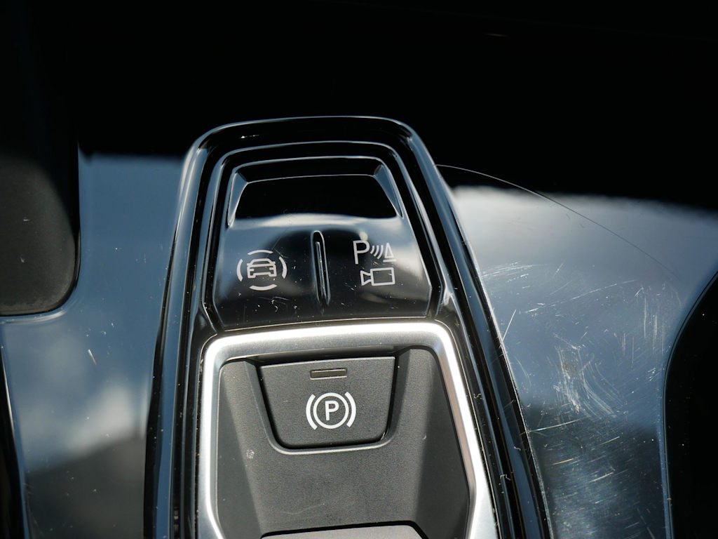 Thumbnail: 2025 Audi Q5 - 23