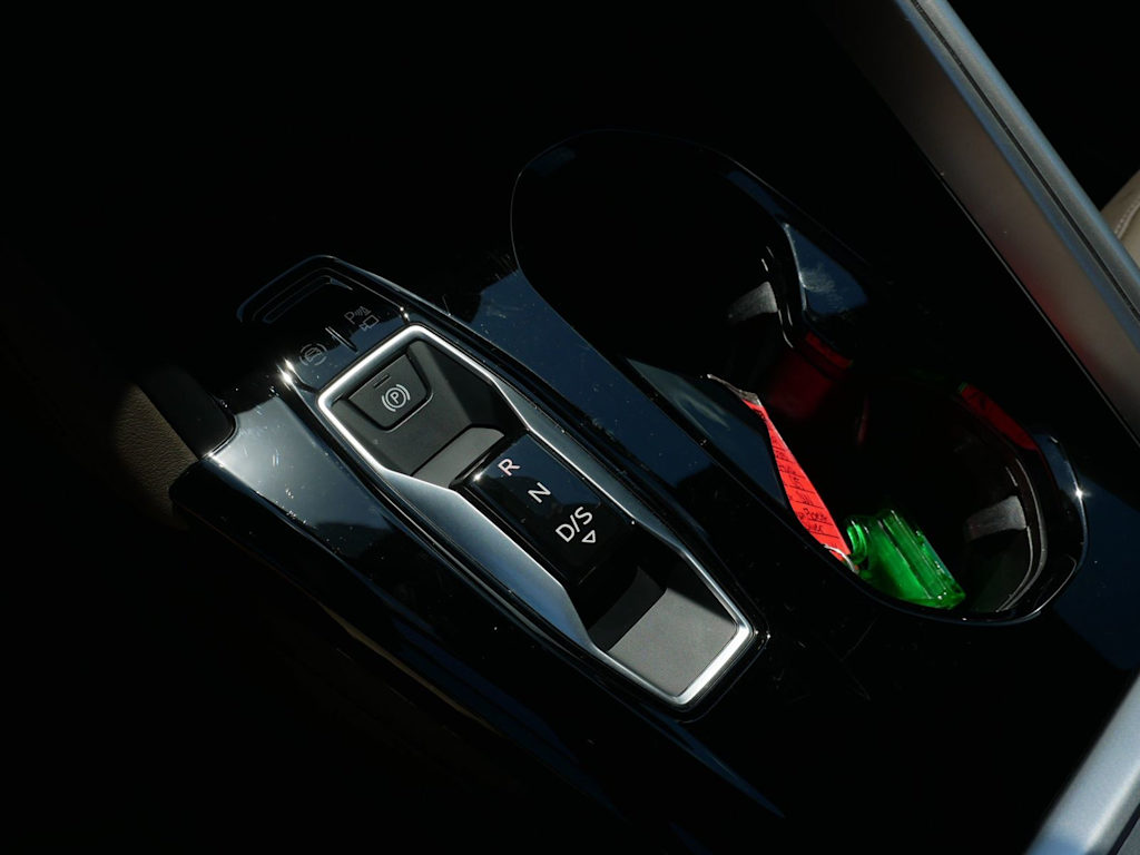 Thumbnail: 2025 Audi Q5 - 12