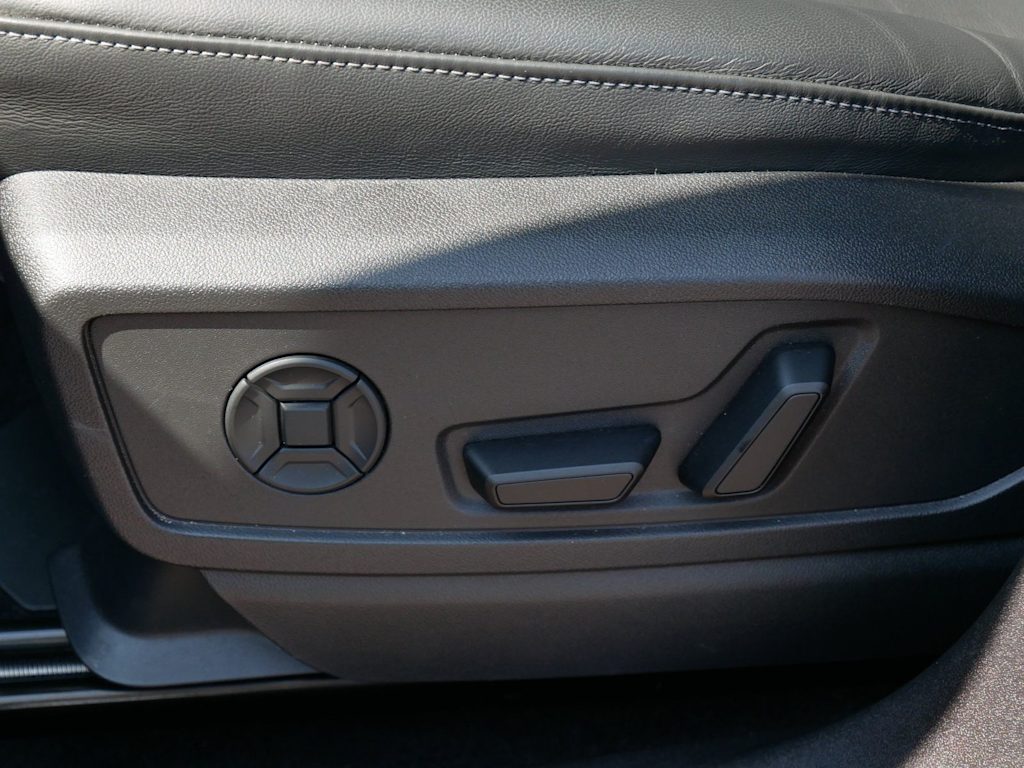 Thumbnail: 2025 Audi Q5 - 18