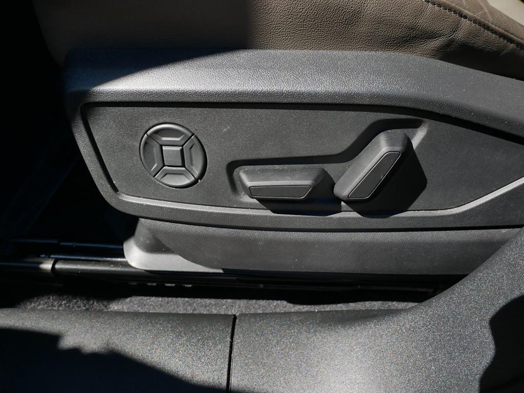 Thumbnail: 2025 Audi Q5 - 16
