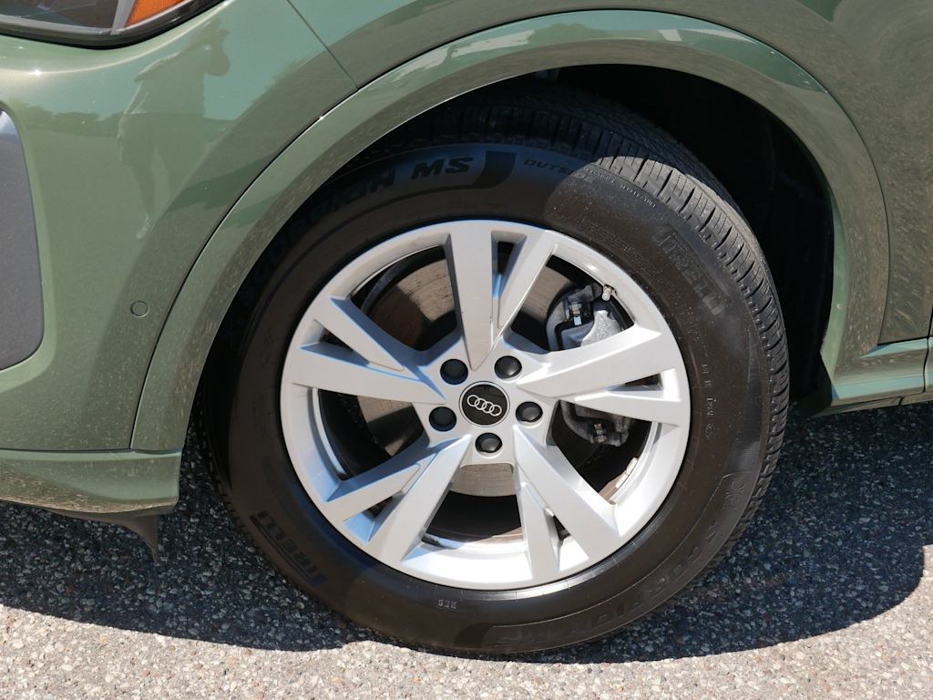 Thumbnail: 2025 Audi Q5 - 6