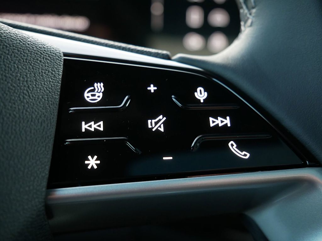 Thumbnail: 2025 Audi Q5 - 23