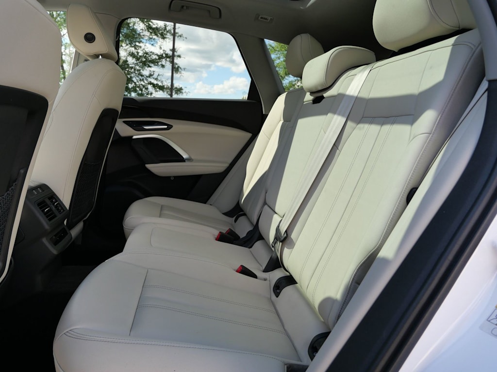 Thumbnail: 2025 Audi Q5 - 6