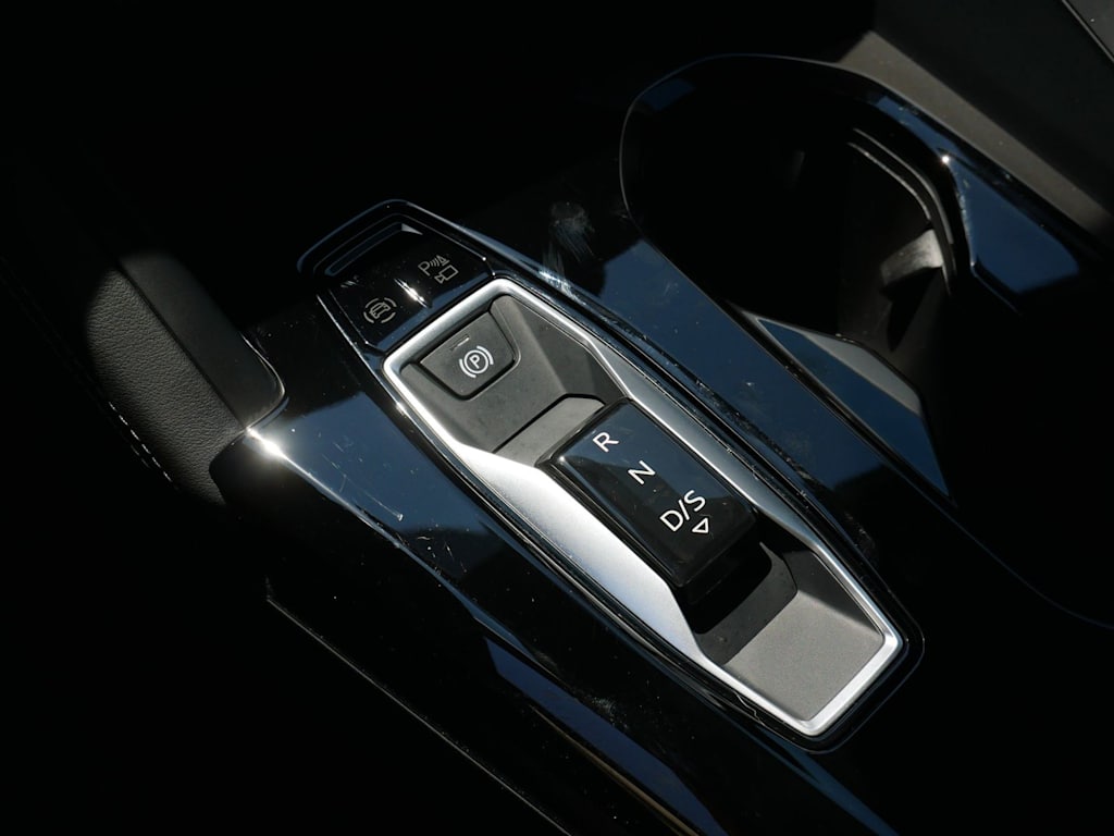 Thumbnail: 2025 Audi Q5 - 12