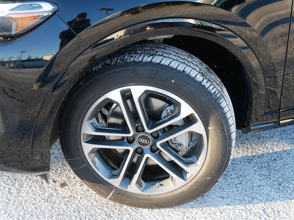 Thumbnail: 2025 Audi Q5 - 5