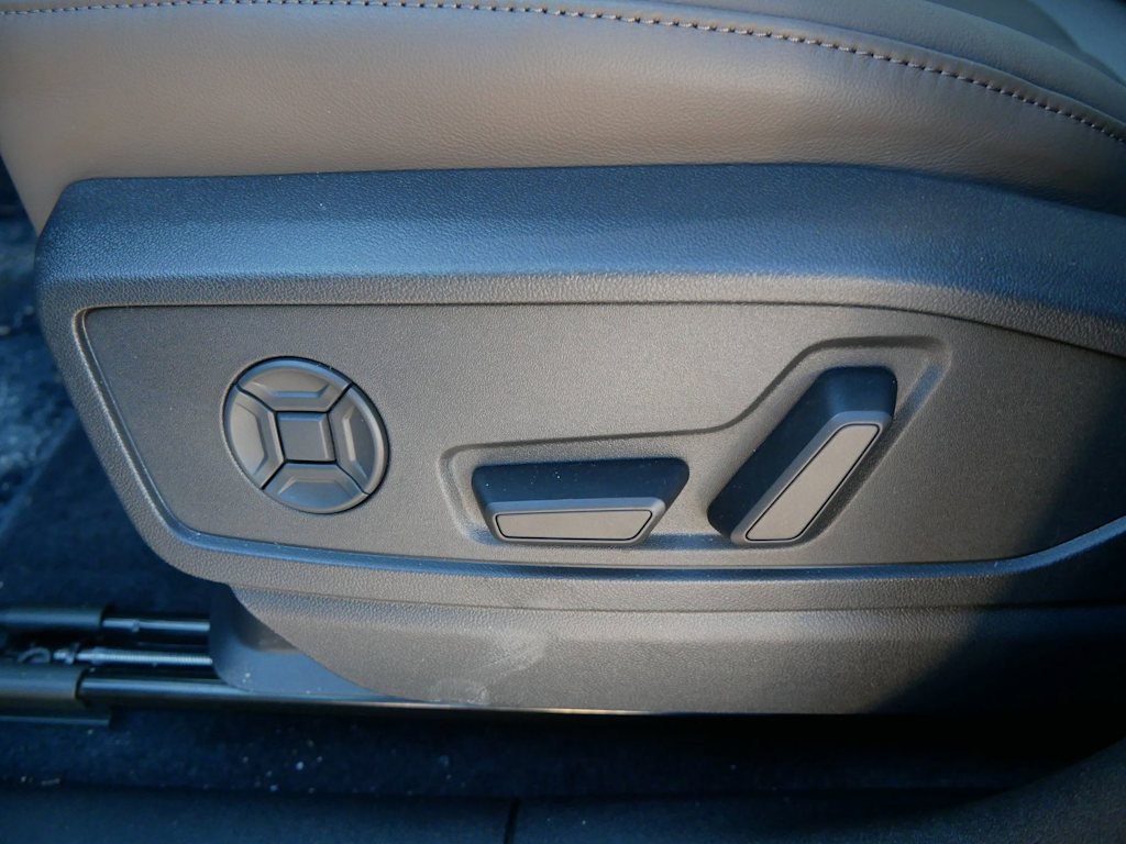 Thumbnail: 2025 Audi Q5 - 15