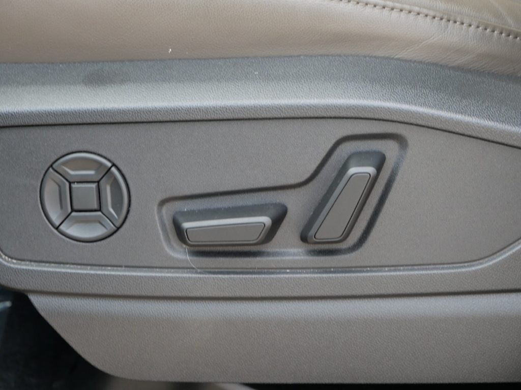 Thumbnail: 2025 Audi Q5 - 16