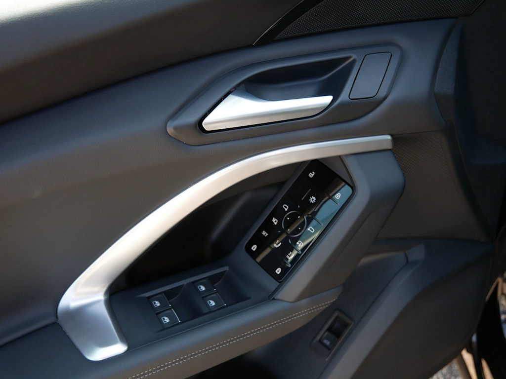 Thumbnail: 2025 Audi Q5 - 18