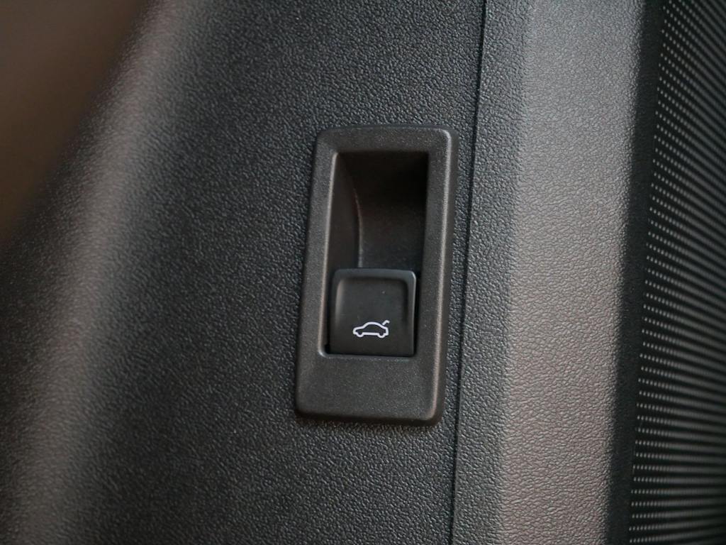 Thumbnail: 2025 Audi Q5 - 19