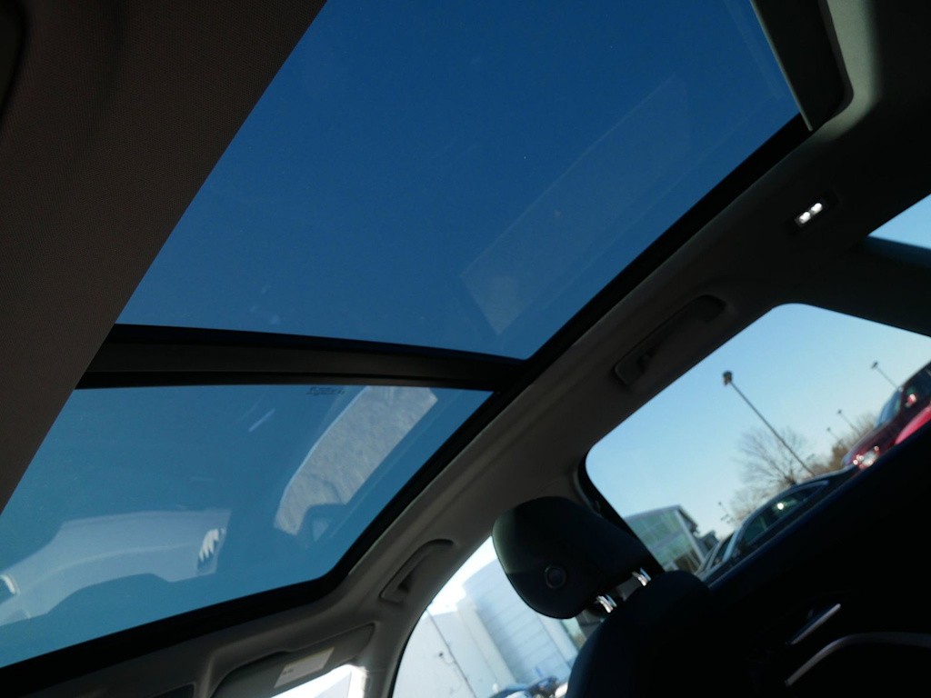 Thumbnail: 2025 Audi Q5 - 13