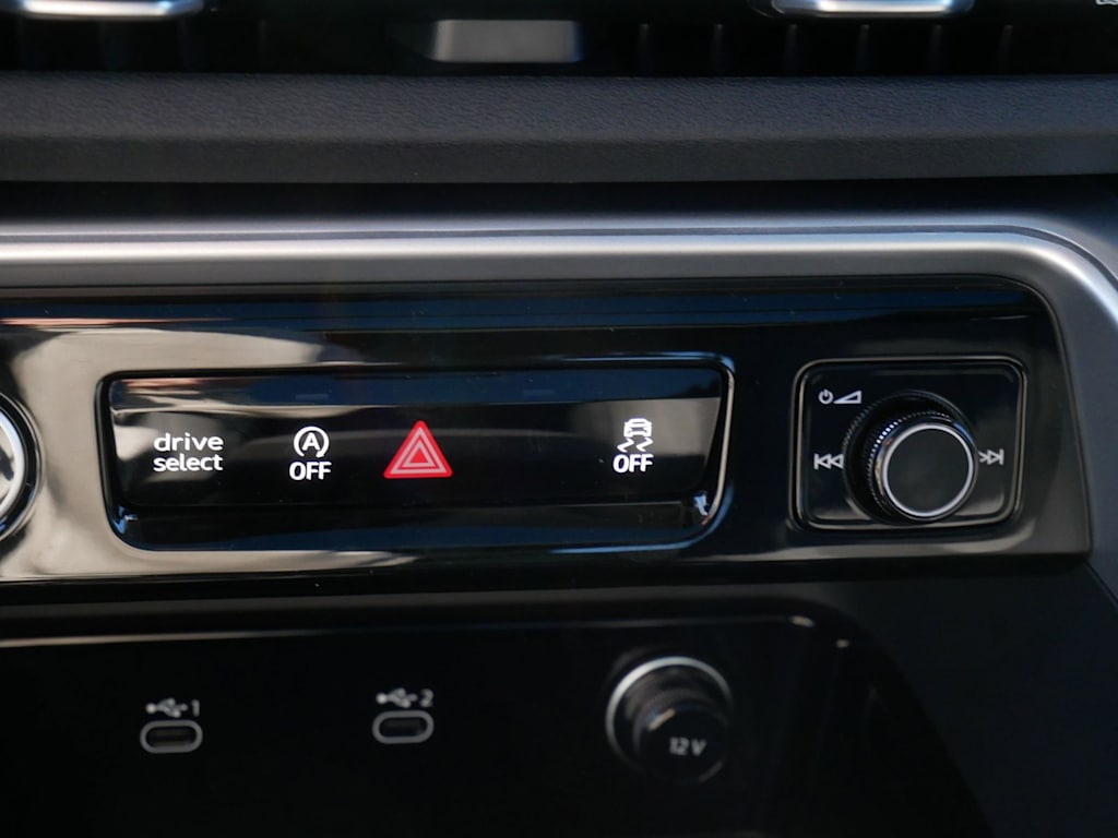 Thumbnail: 2025 Audi Q5 - 17