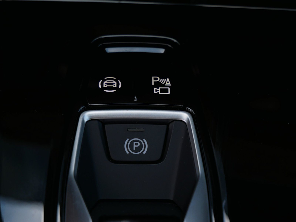 Thumbnail: 2027 Audi Q6 e-tron - 26