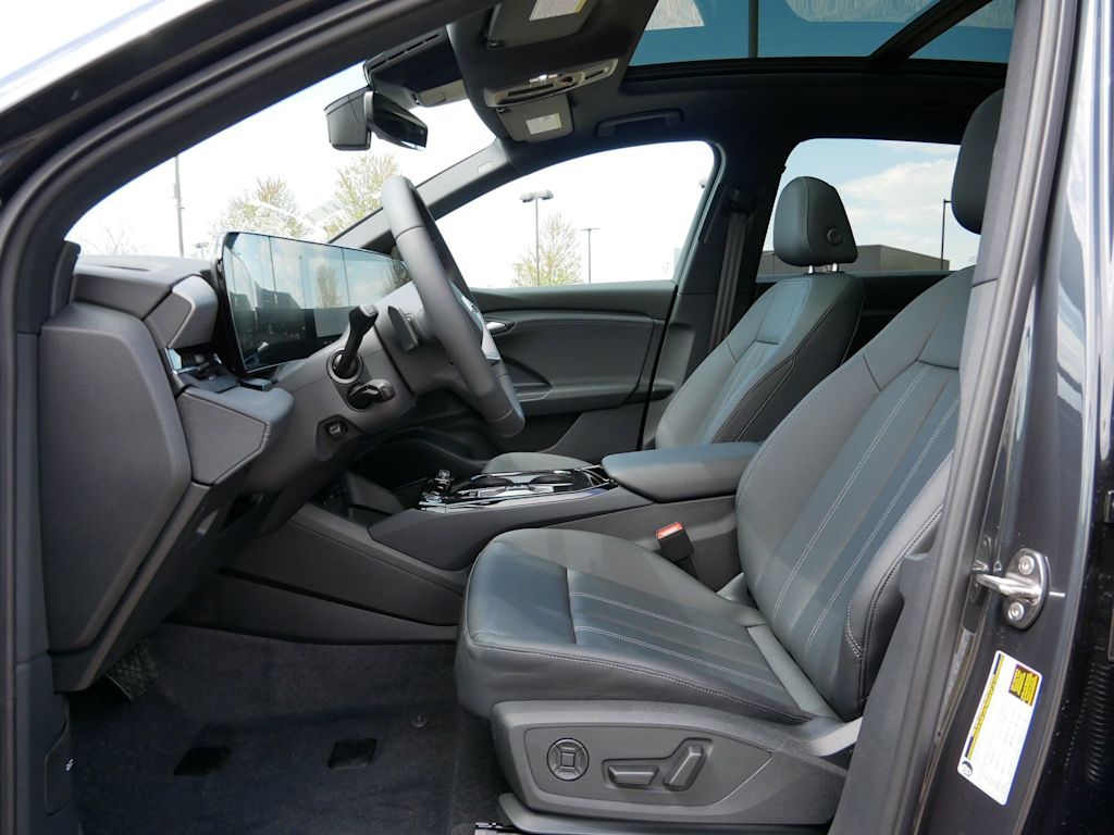 Thumbnail: 2025 Audi SQ5 - 8