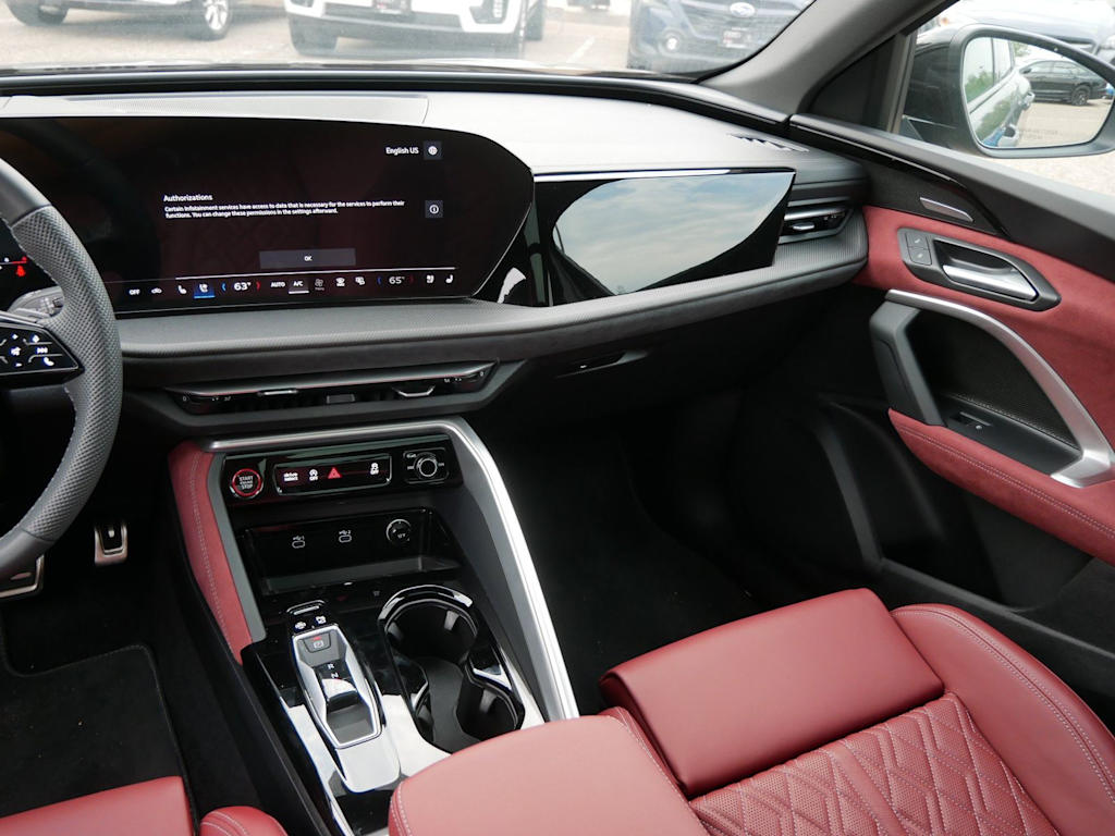 Thumbnail: 2025 Audi SQ5 - 11