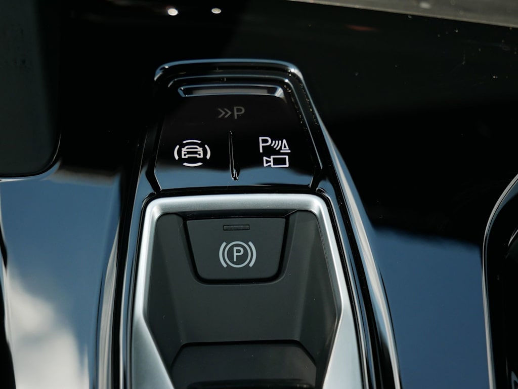 Thumbnail: 2026 Audi SQ5 - 12