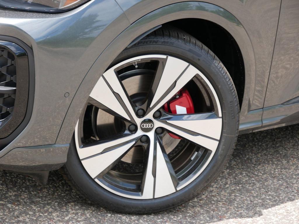 Thumbnail: 2026 Audi SQ5 - 6
