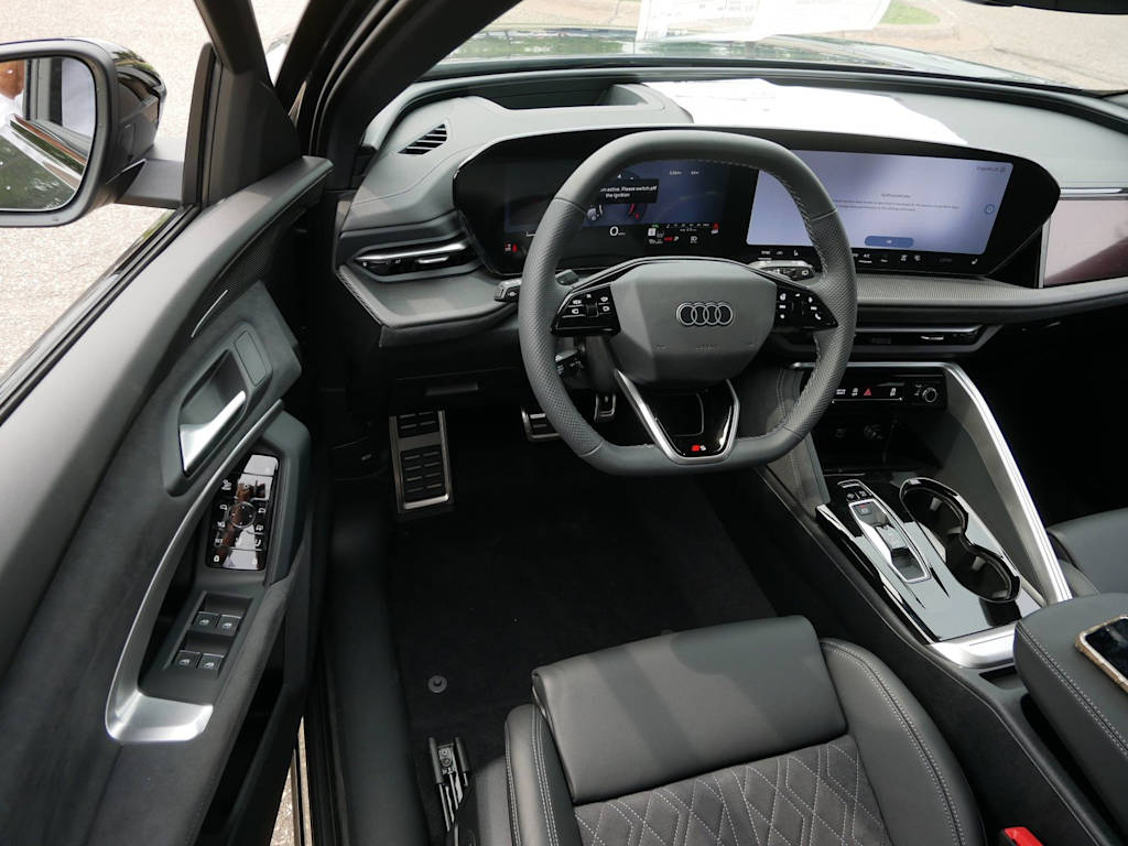 Thumbnail: 2026 Audi SQ5 - 2