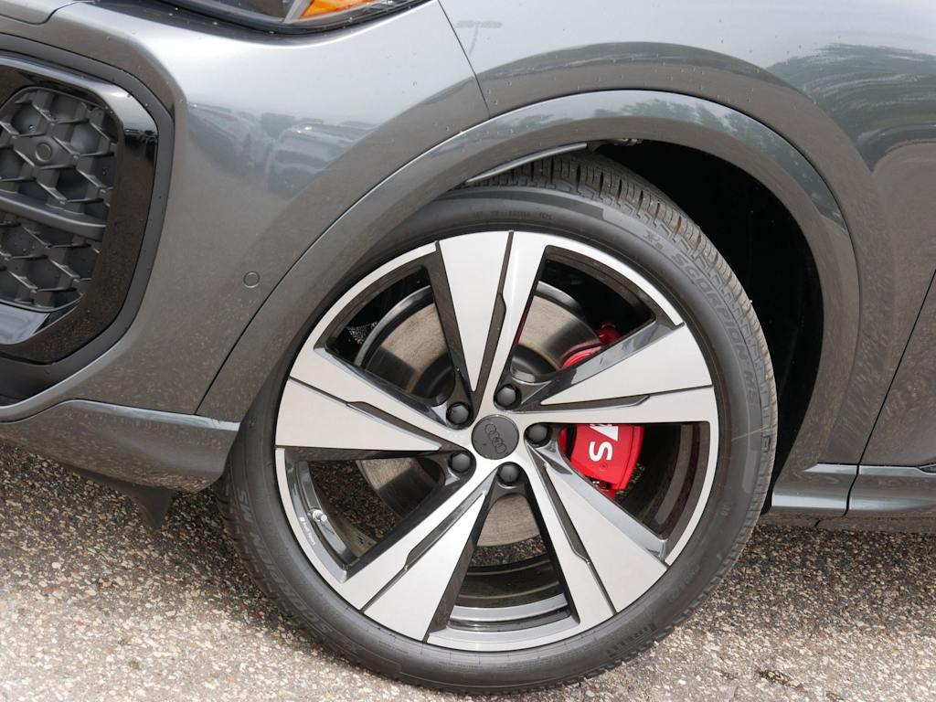 Thumbnail: 2026 Audi SQ5 - 6