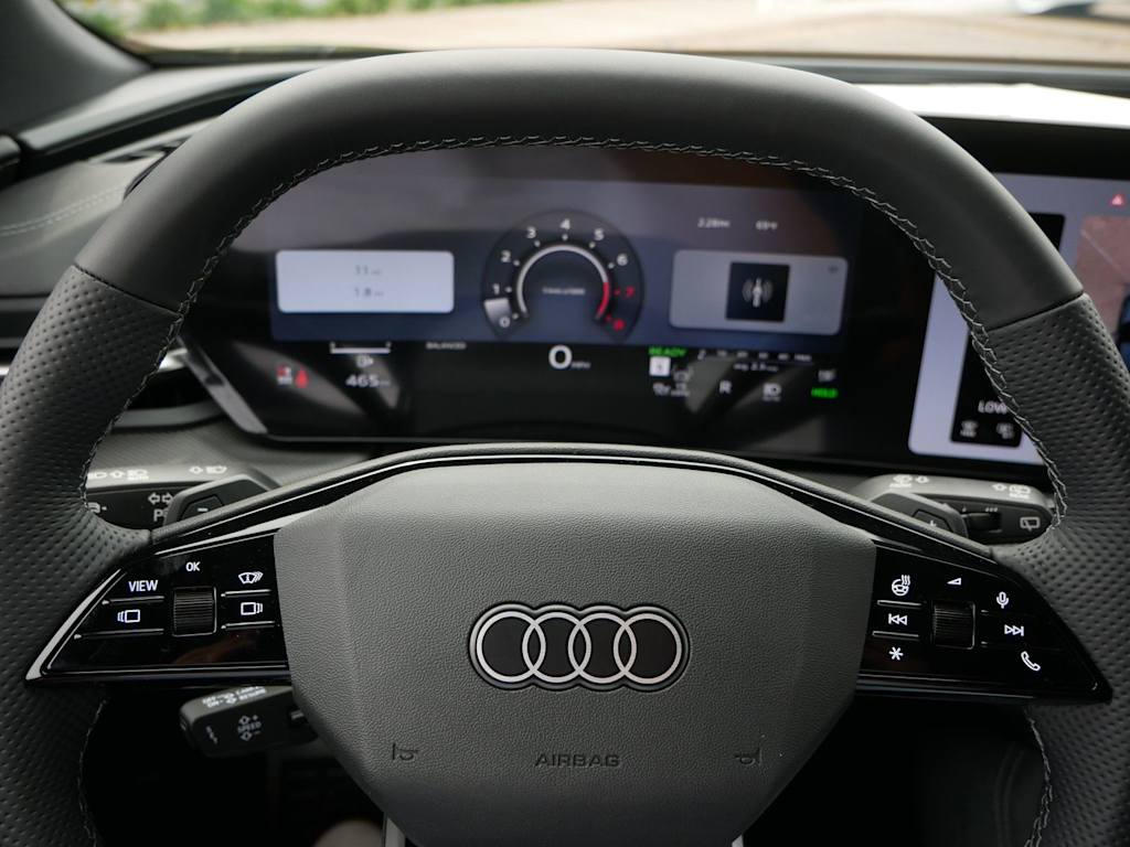 Thumbnail: 2026 Audi SQ5 - 26