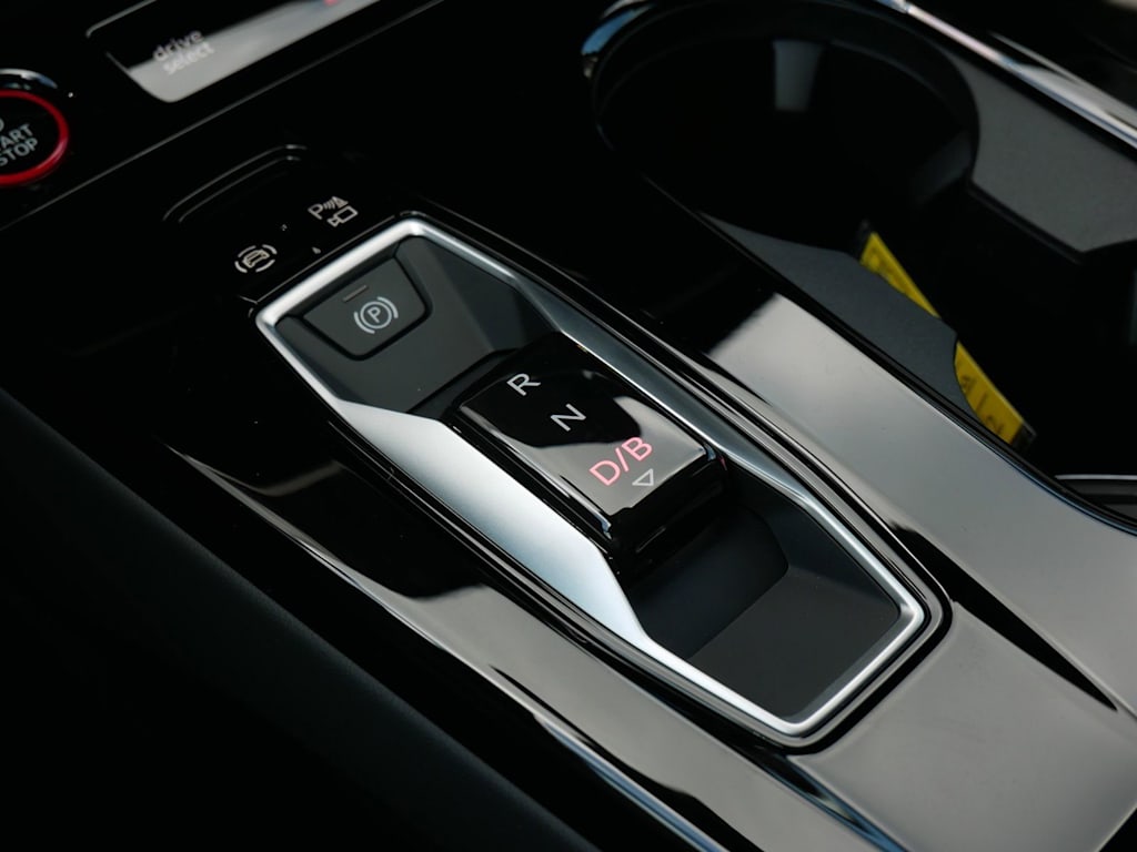 Thumbnail: 2027 Audi SQ6 e-tron - 13