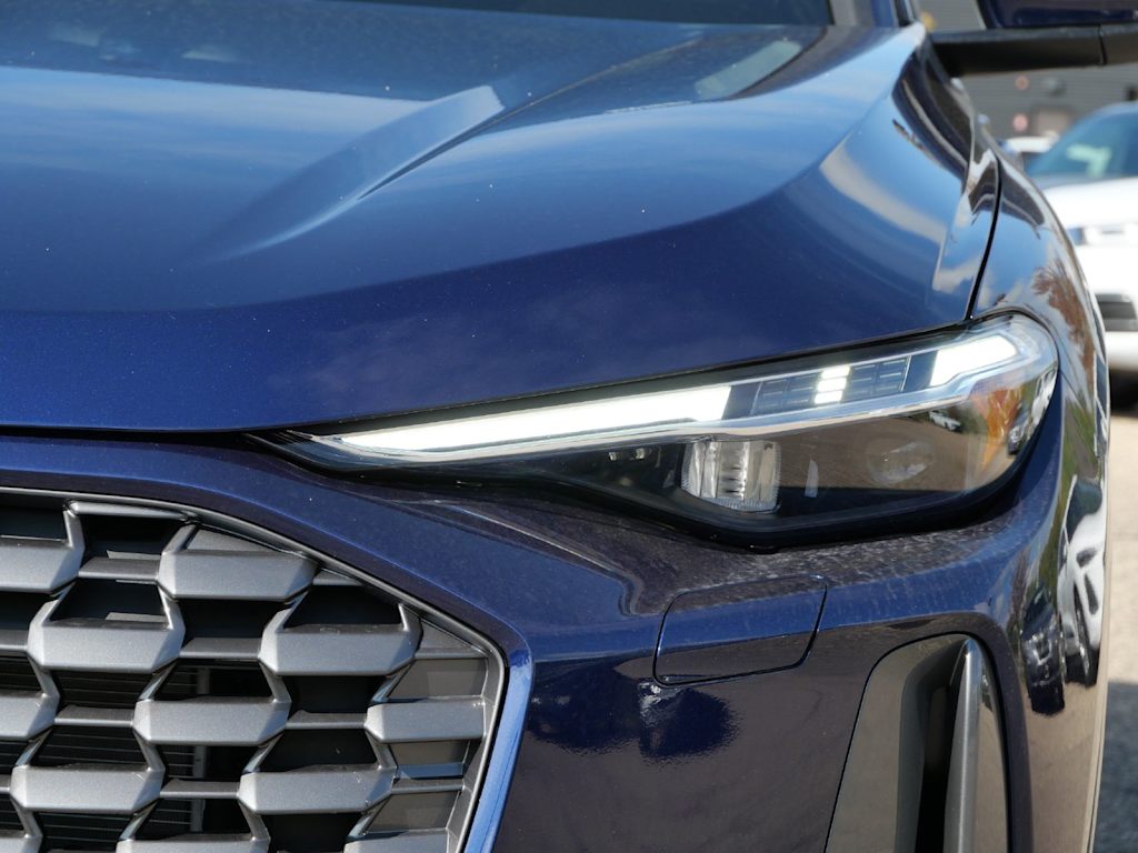 Thumbnail: 2026 Audi Q5 - 13