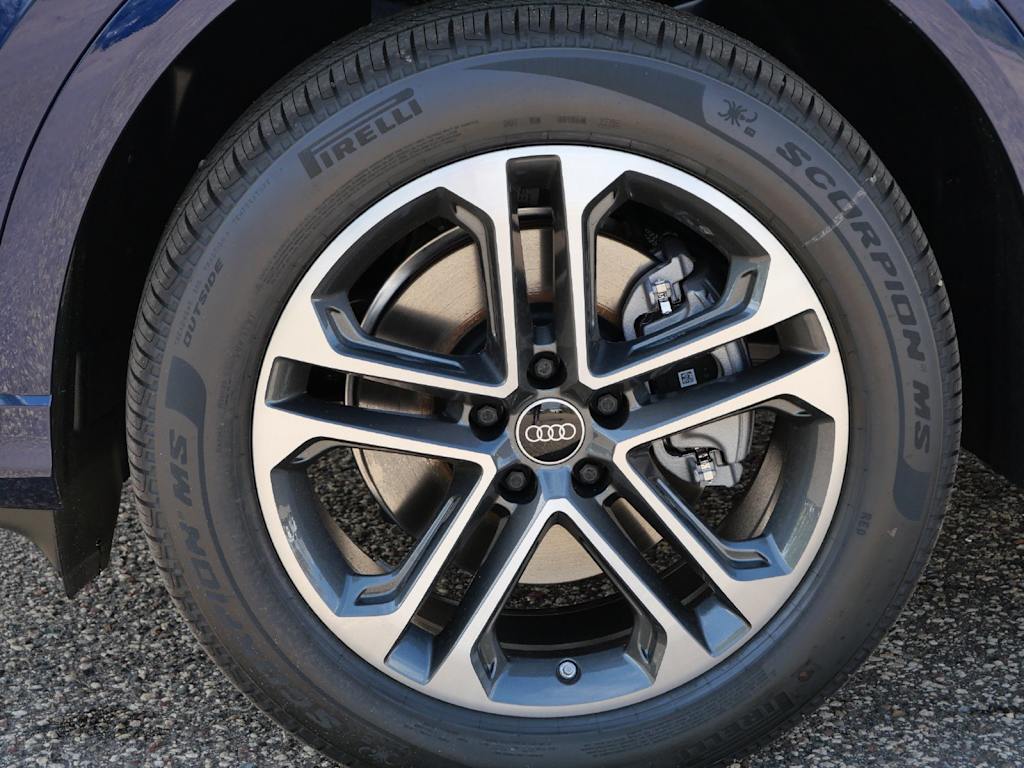 Thumbnail: 2026 Audi Q5 - 4