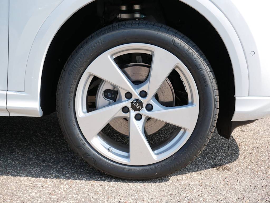 Thumbnail: 2025 Audi Q5 - 5