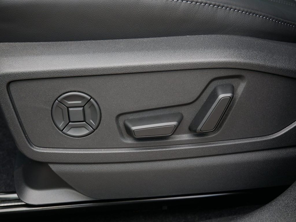 Thumbnail: 2026 Audi Q5 - 18