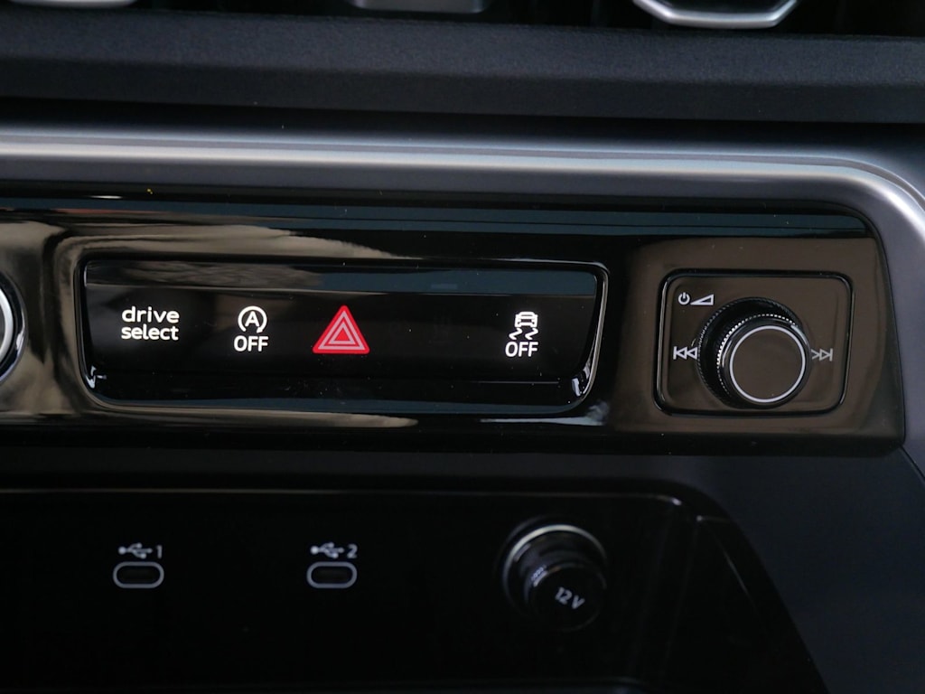 Thumbnail: 2025 Audi Q5 - 19