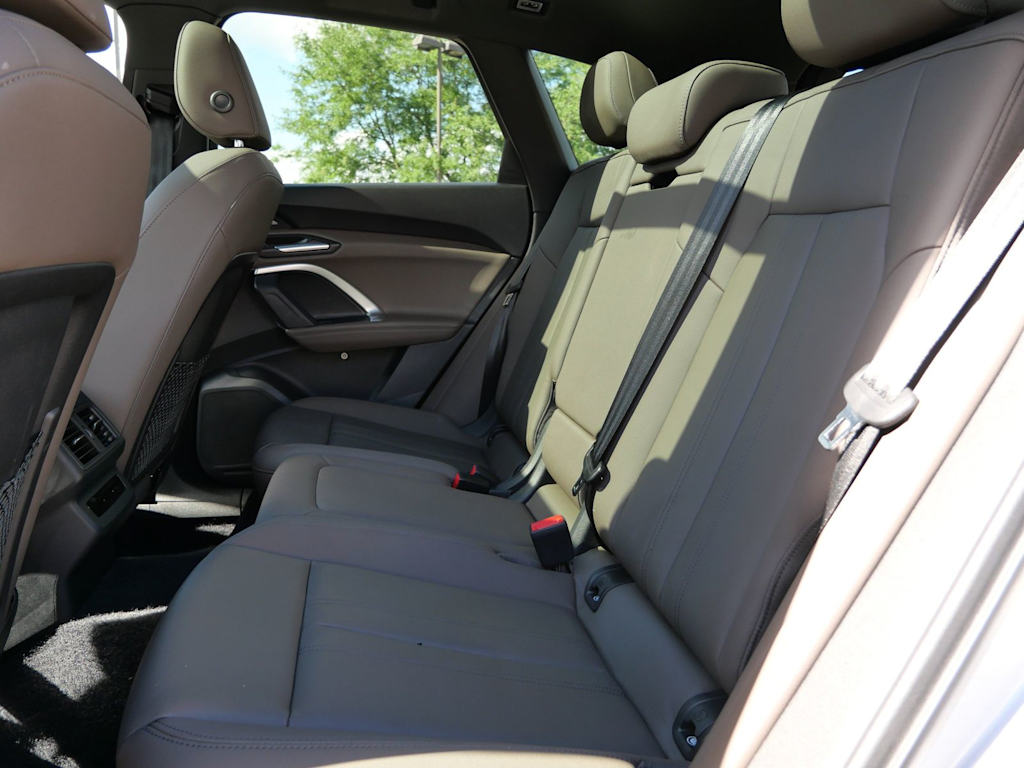 Thumbnail: 2025 Audi Q5 - 7