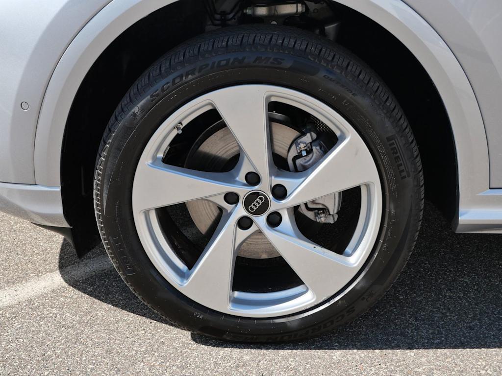 Thumbnail: 2025 Audi Q5 - 5