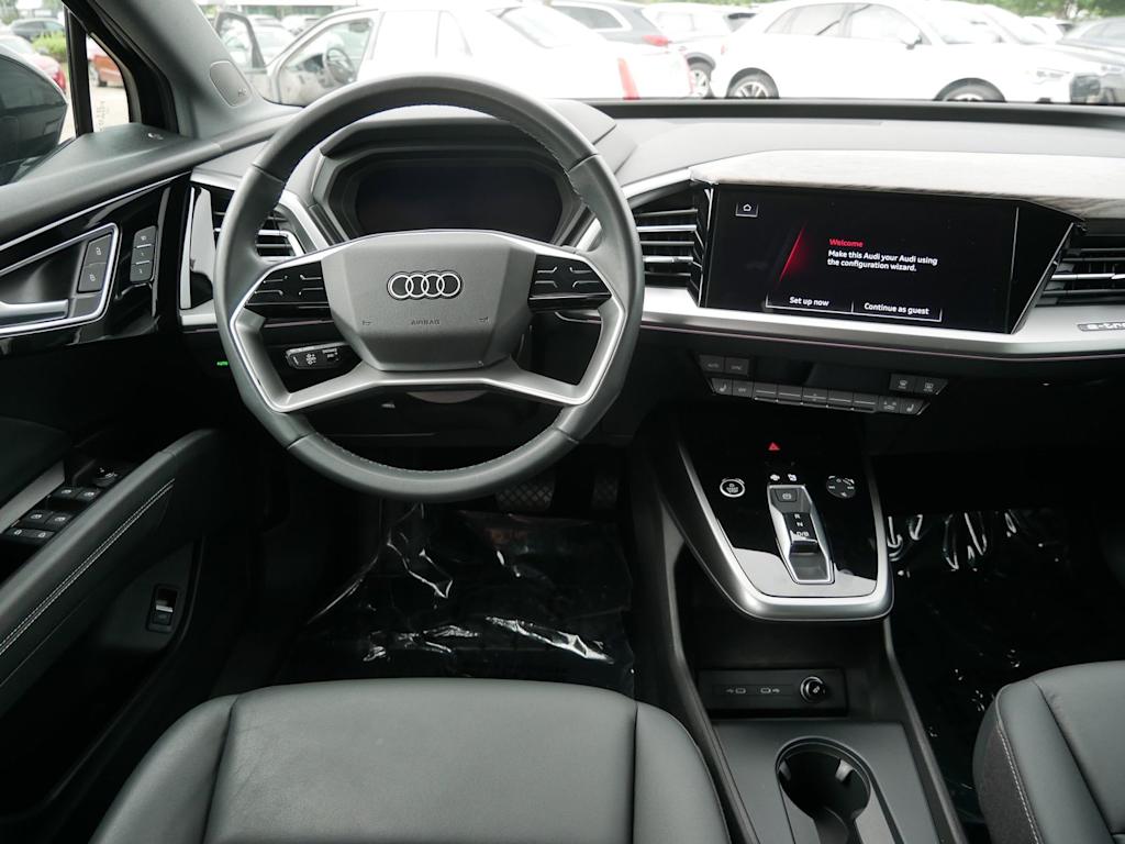 Thumbnail: 2023 Audi Q4 e-tron - 7
