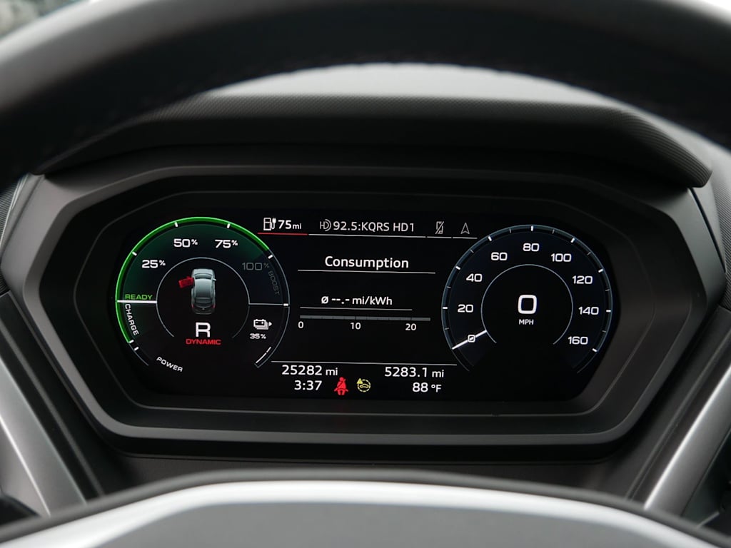 Thumbnail: 2023 Audi Q4 e-tron - 28