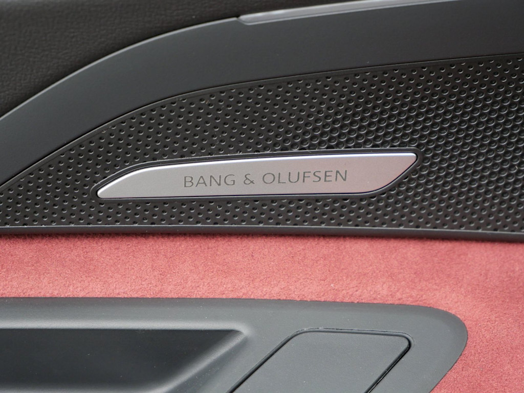 Thumbnail: 2026 Audi SQ5 - 12