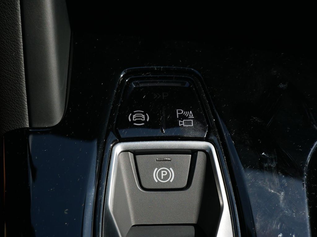 Thumbnail: 2025 Audi Q5 - 25