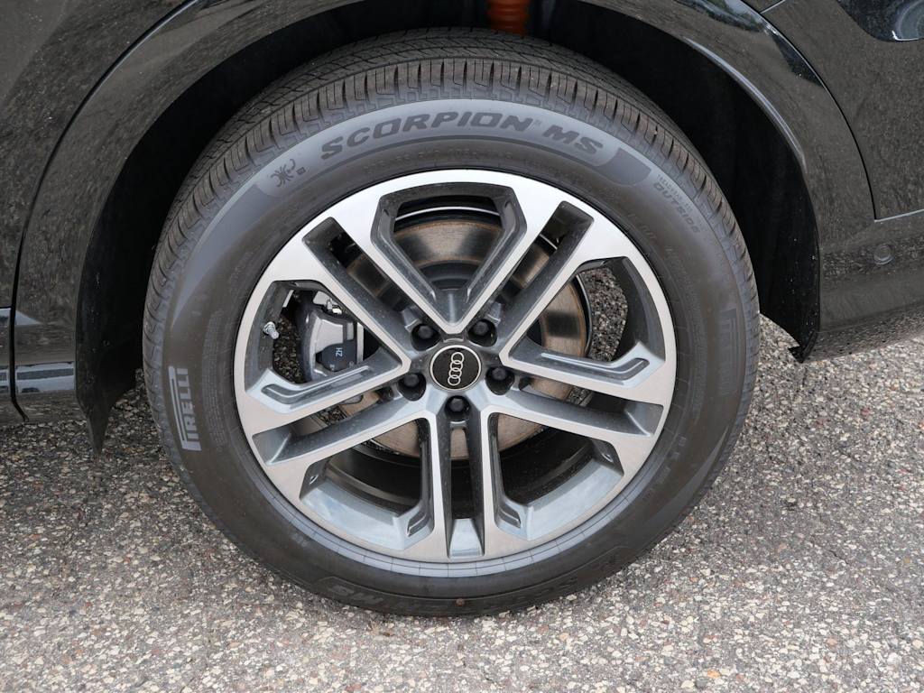 Thumbnail: 2026 Audi Q5 - 6