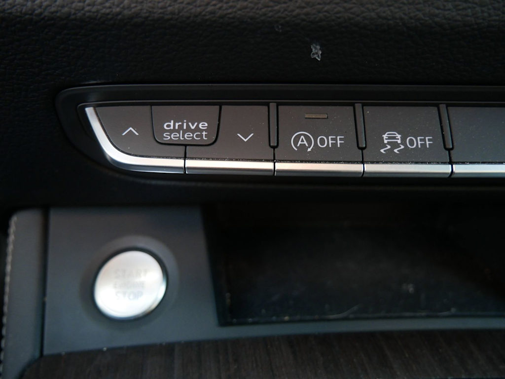 Thumbnail: 2023 Audi Q5 - 16