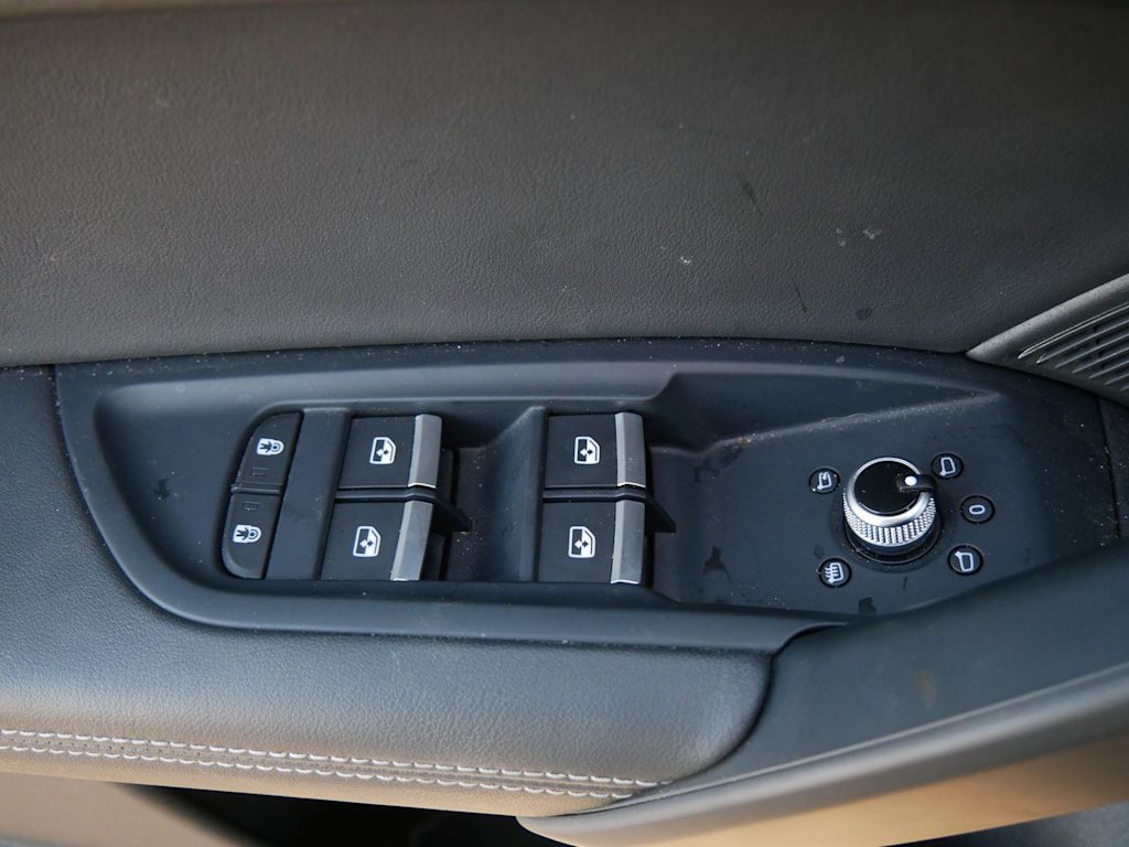 Thumbnail: 2023 Audi Q5 - 14