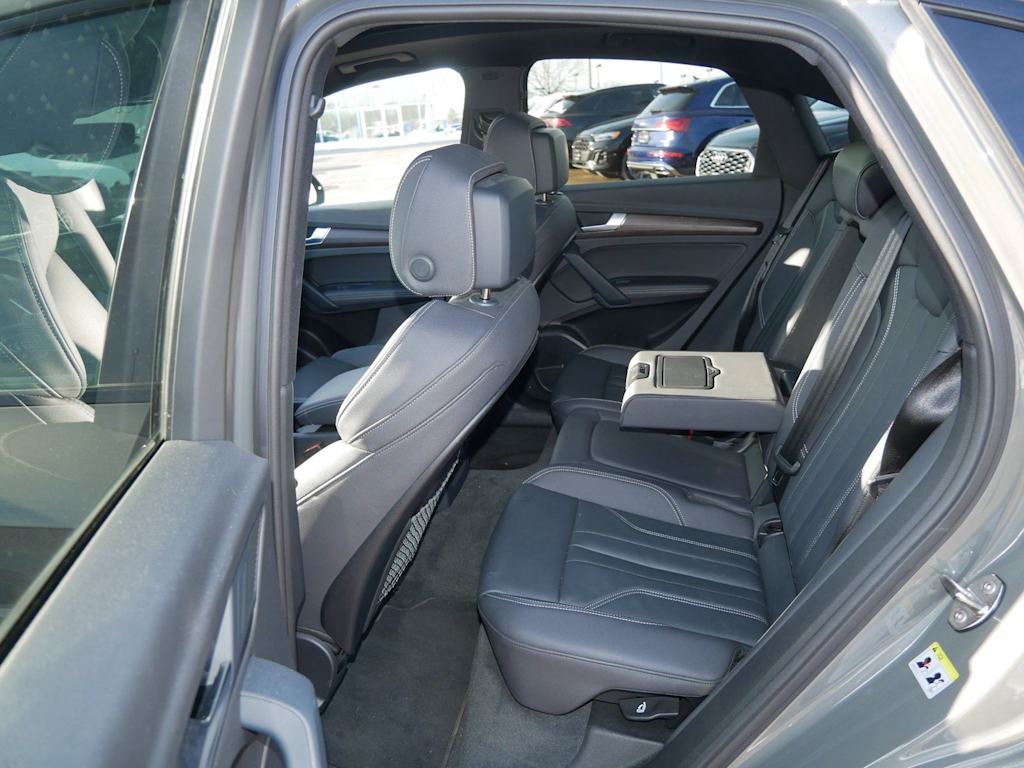 Thumbnail: 2023 Audi Q5 - 7