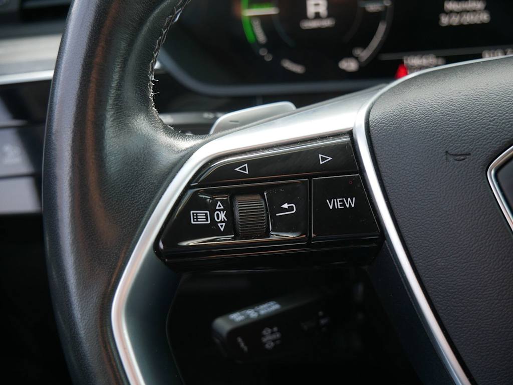 Thumbnail: 2024 Audi Q8 e-tron - 28