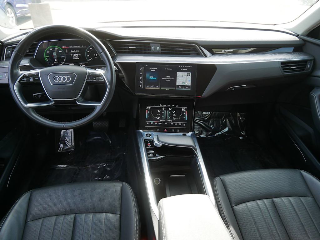 Thumbnail: 2024 Audi Q8 e-tron - 9