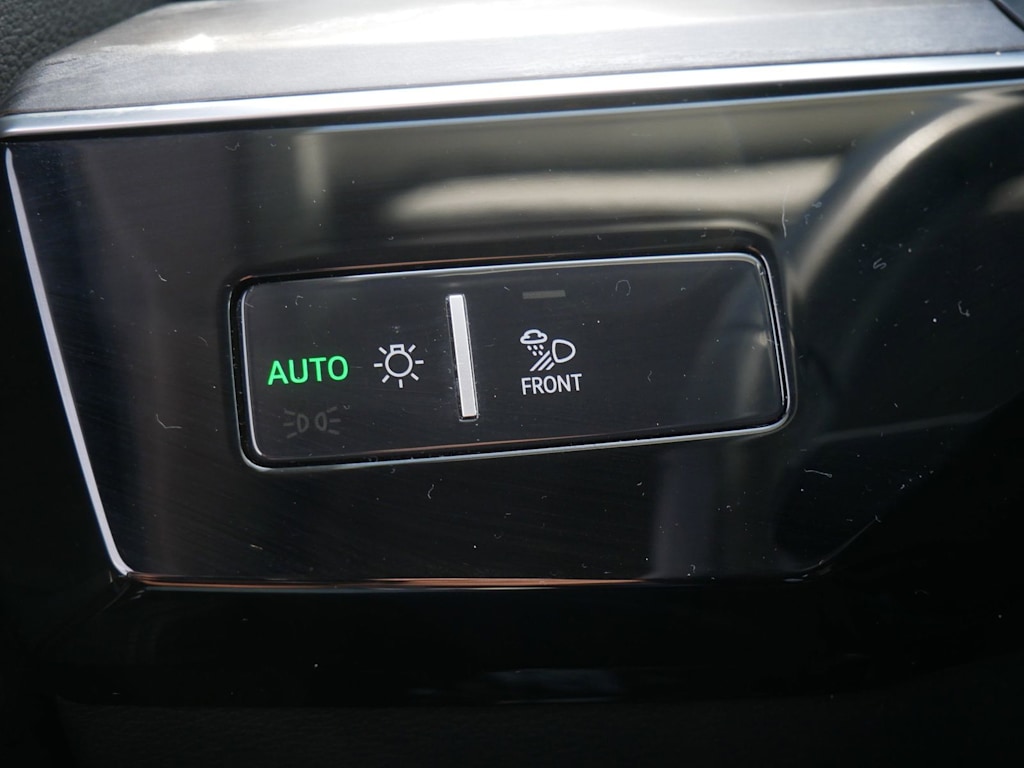 Thumbnail: 2024 Audi Q8 e-tron - 29