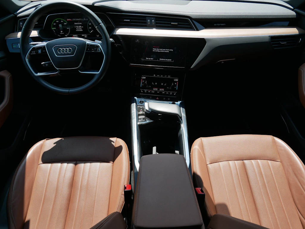 Thumbnail: 2024 Audi Q8 e-tron - 5